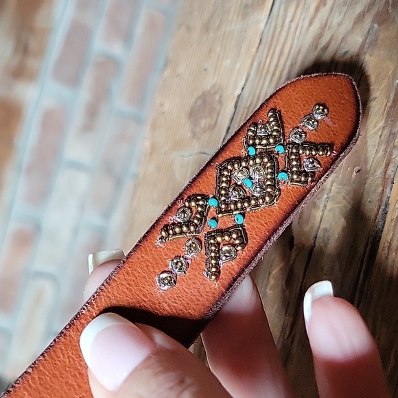 UPCYCLED SOUTHWESTERN BEADED KEYCHAIN - Picture 4 of 6